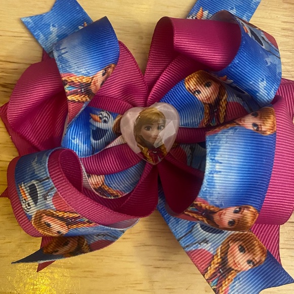 Bundle of Girls bows - Picture 2 of 7